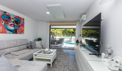 Resale - Quad House -
Mil Palmeras - Riomar