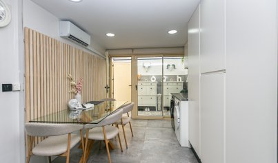 Resale - Quad House -
Mil Palmeras - Riomar
