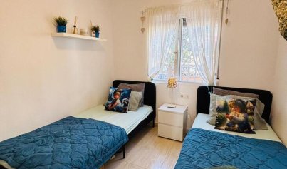 Återförsäljning - Lägenhet -
Orihuela Costa - Villamartin