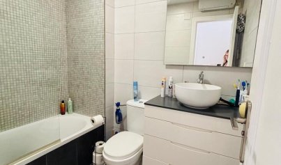 Återförsäljning - Lägenhet -
Orihuela Costa - Villamartin