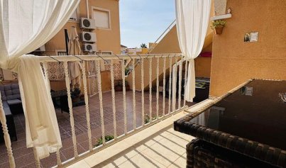 Återförsäljning - Lägenhet -
Orihuela Costa - Villamartin