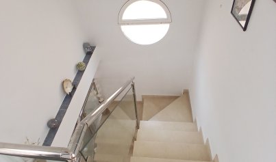 Resale - Villa -
Villamartín - Costa Blanca