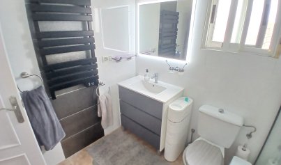 Resale - Villa -
Villamartín - Costa Blanca