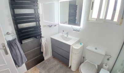 Resale - Villa -
Villamartín - Costa Blanca