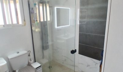 Resale - Villa -
Villamartín - Costa Blanca