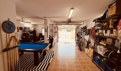 Resale - Villa -
Villamartín - Costa Blanca