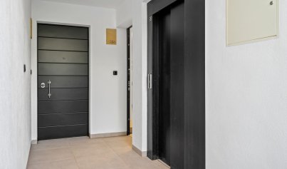 Revente - Appartement -
Villamartin - Costa Blanca