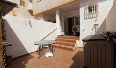 Wiederverkauf - Stadthaus -
Playa Flamenca