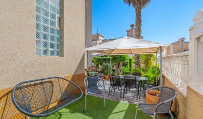 Resale - Villa -
Villamartin - Costa Blanca