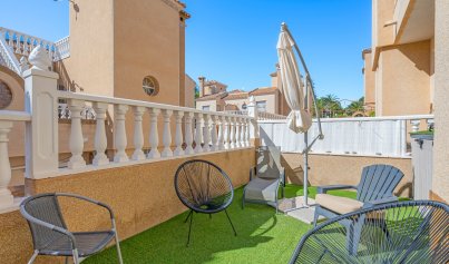 Resale - Villa -
Villamartin - Costa Blanca