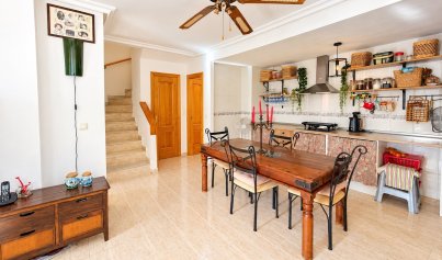 Resale - Semi - Detached Villa -
Alicante - La Florida