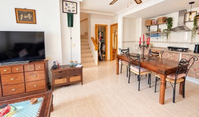 Resale - Semi - Detached Villa -
Alicante - La Florida