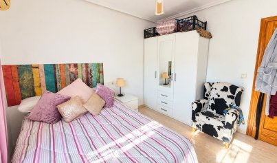Resale - Semi - Detached Villa -
Alicante - La Florida