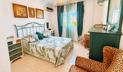 Resale - Semi - Detached Villa -
Alicante - La Florida