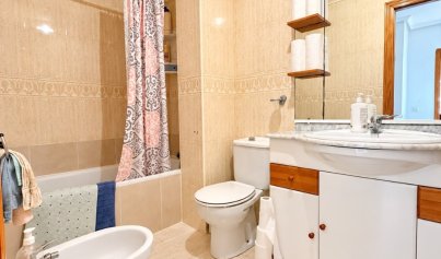 Resale - Semi - Detached Villa -
Alicante - La Florida