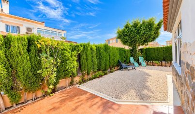 Resale - Semi - Detached Villa -
Alicante - La Florida
