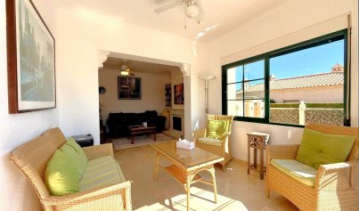 Resale - Villa -
Orihuela Costa - Los Dolses