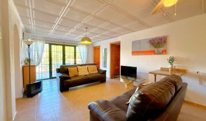 Resale - Villa -
Orihuela Costa - Los Dolses