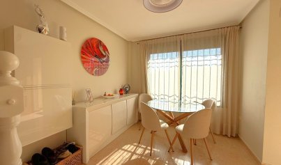 Återförsäljning - Radhus -
Orihuela Costa - Campoamor