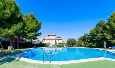 Återförsäljning - Quad House -
Villamartín - Pinada Golf
