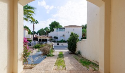 Resale - Semi - Detached Villa -
Las Ramblas