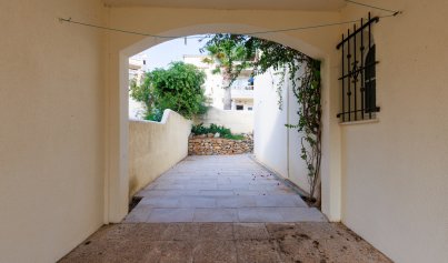 Resale - Semi - Detached Villa -
Las Ramblas