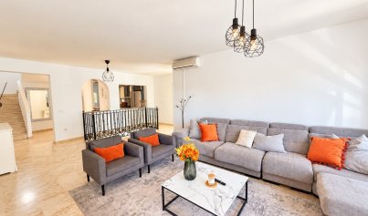Resale - Villa -
Orihuela Costa - Las Ramblas