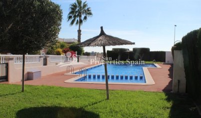Herverkoop - Bungalow -
Orihuela Costa - Villamartin Los Dolses