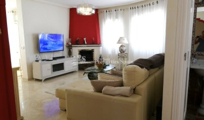 Resale - Villa -
Orihuela Costa - Villamartin Los Dolses