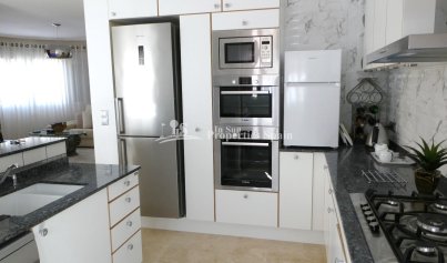 Resale - Villa -
Orihuela Costa - Villamartin Los Dolses