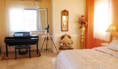 Resale - Villa -
Orihuela Costa - Villamartin Los Dolses