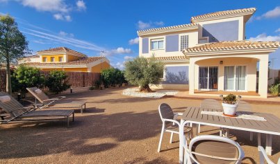 Nybyggnation - Villa -
Purias