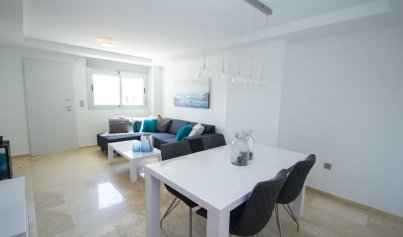 Neue Gebäude - Penthouse -
Res. Las Filipinas