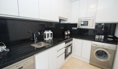 Neue Gebäude - Penthouse -
Res. Las Filipinas