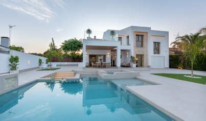 Neue Gebäude - Villa -
Campoamor