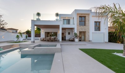 Neue Gebäude - Villa -
Campoamor