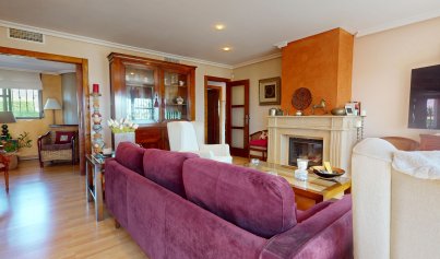 Neue Gebäude - Villa -
Águilas