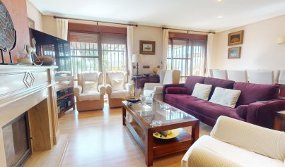 Neue Gebäude - Villa -
Águilas