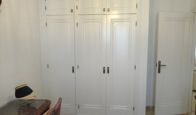 Resale - Villa -
Orihuela Costa - Villamartin Los Dolses