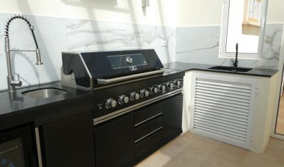 Resale - Villa -
Orihuela Costa - Villamartin Los Dolses