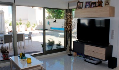 Resale - Villa -
San Miguel de Salinas