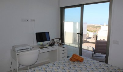 Resale - Villa -
San Miguel de Salinas