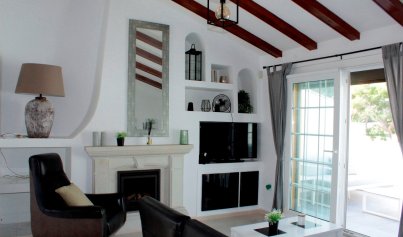 Resale - Villa -
Orihuela Costa - Villamartin Fortuna