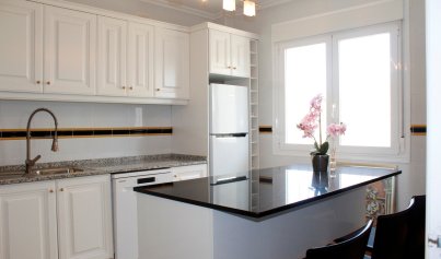 Resale - Villa -
Orihuela Costa - Campoamor Golf