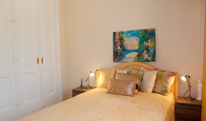 Resale - Villa -
Orihuela Costa - Campoamor Golf