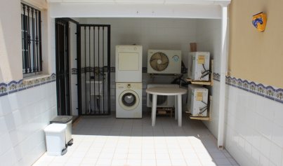 Resale - Villa -
Orihuela Costa - Villamartin Los Dolses