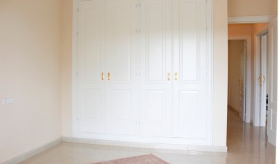 Resale - Villa -
Orihuela Costa - Campoamor Golf