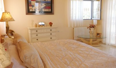 Resale - Villa -
Orihuela Costa - Villamartin Los Dolses