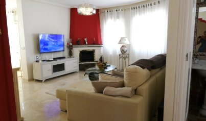 Resale - Villa -
Orihuela Costa - Villamartin Los Dolses