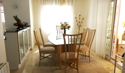 Resale - Villa -
Orihuela Costa - Villamartin Los Dolses